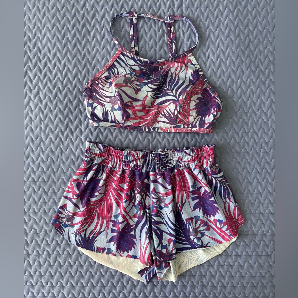 Floral Print lululemon set.